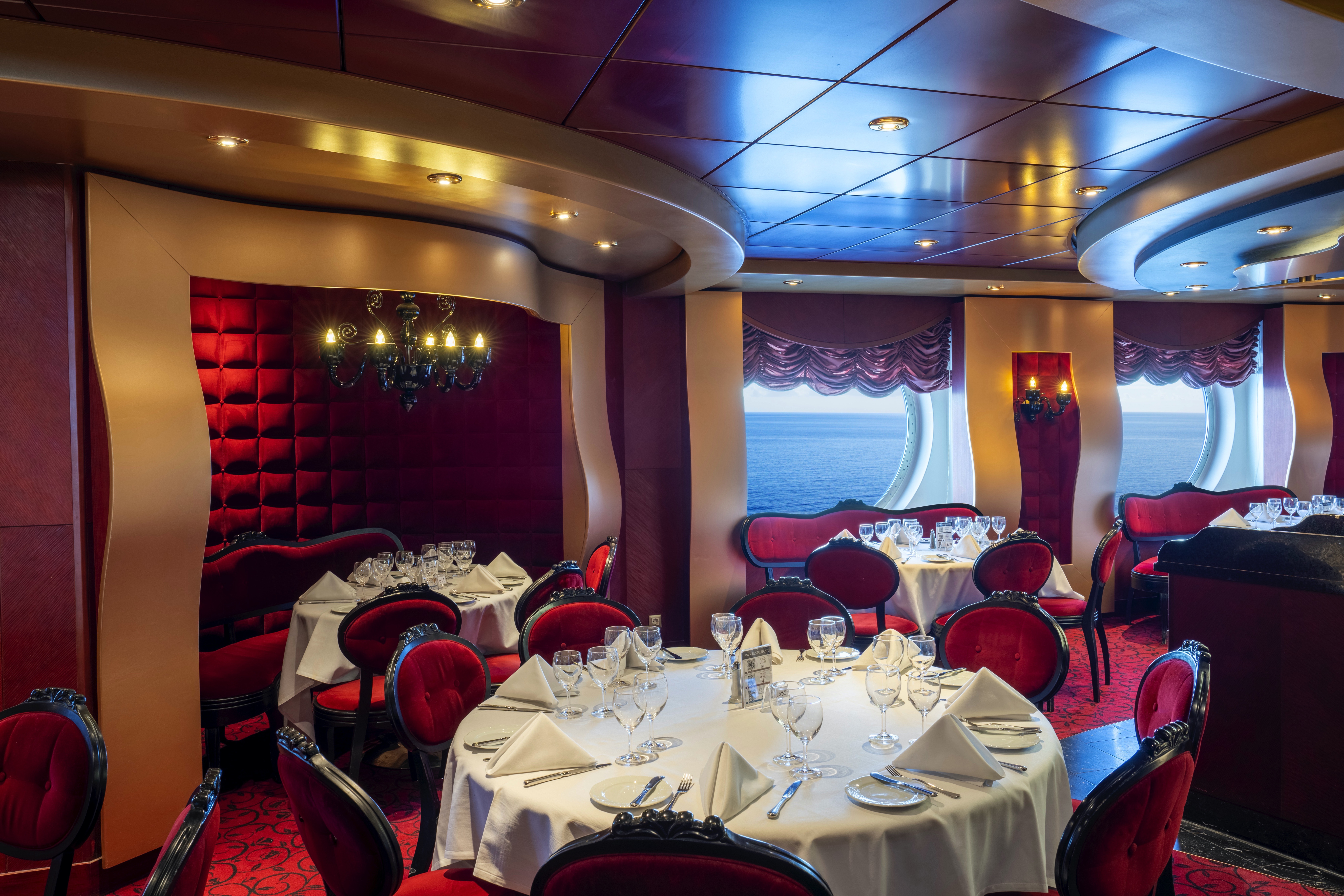 MSC Fantasia - Red Velvet Restaurant